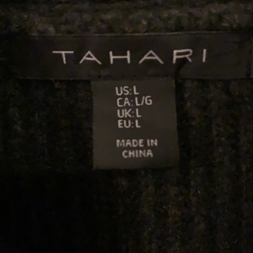 Sweater - Picture 4 of 4